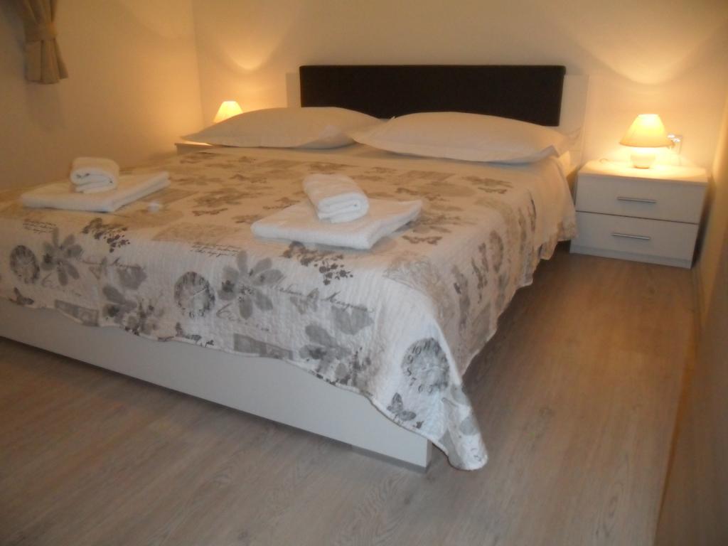Appartamento Apartman Soda Traù Esterno foto